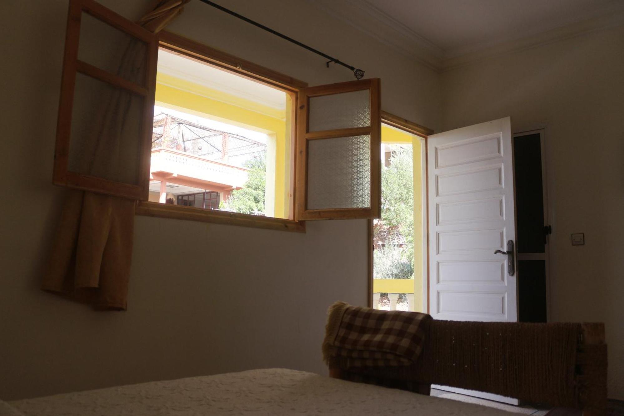 Ferienwohnung La Belle Vue Elmazini Demnate Exterior foto
